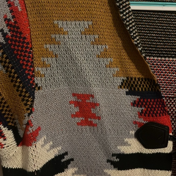 Aztec Sweater - Picture 4 of 4